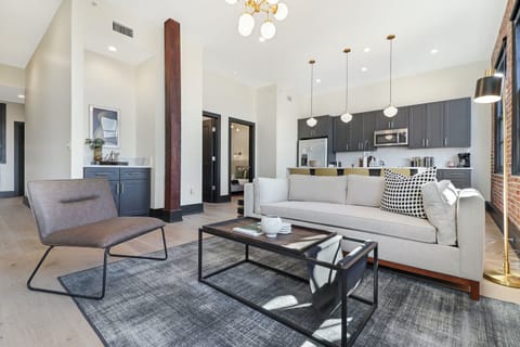 Smooth Jazz Condo in Warehouse District
