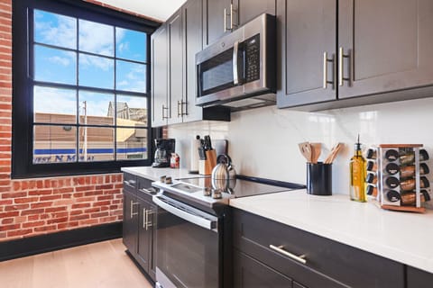 The Persimmon Trail Condo in Warehouse District