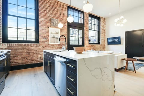 Southern Adventure Condo in Warehouse District