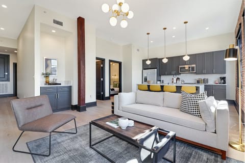 Big Easy Way Apartment in Warehouse District