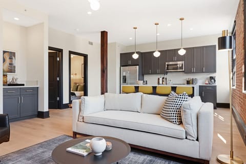 Bourbon Brown Condo in Warehouse District