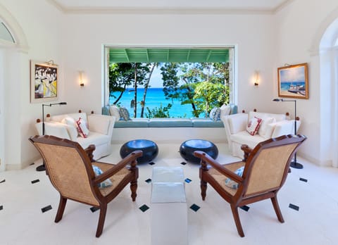 Turquoise Bay Apartment in Saint James