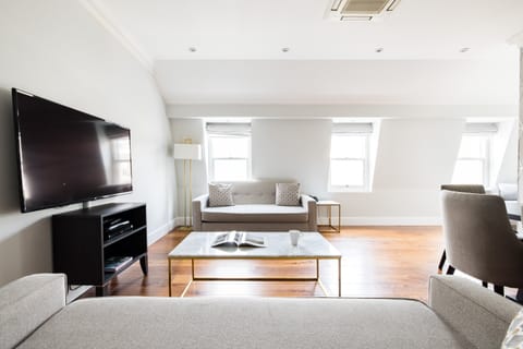 Pebble Grey Apartment in City of Westminster