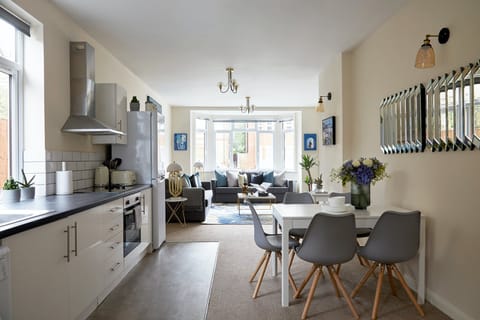 The Gap Apartment in Watford