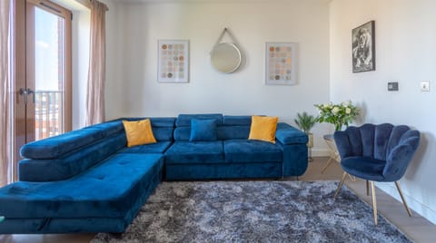 Orange Rose Apartment in St Albans