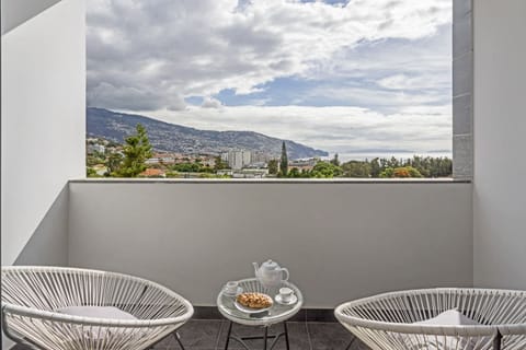 Tropical Flowers Apartment in Funchal