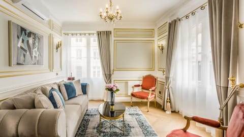 City of Louvre Apartment in Paris