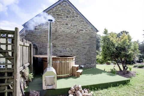 Kernow Ow Thre Apartment in England