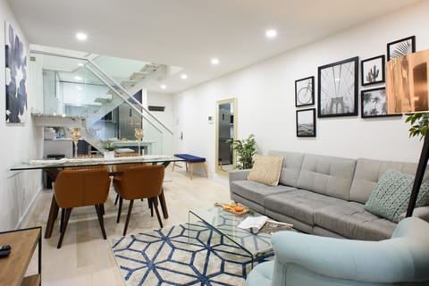 Upper East Chic Apartment in Roosevelt Island