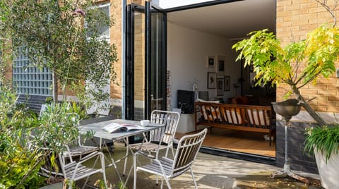 Art Fields Townhouse in London Borough of Hackney