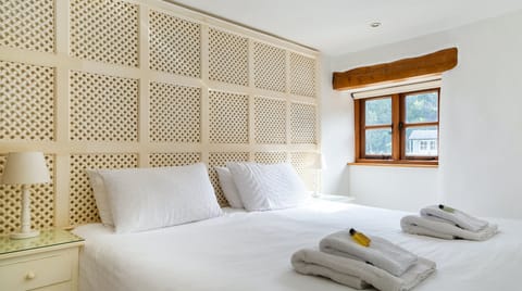 Tales Of The Riverbank Apartment in North Devon District