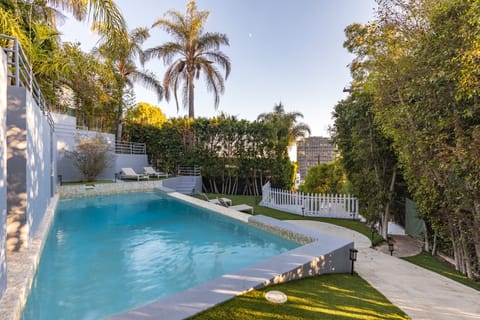 Sunset Songbird Apartment in West Hollywood