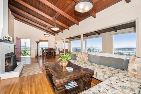Down San Diego Way Condo in Point Loma