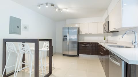 Floridian Sun Condo in Bal Harbour