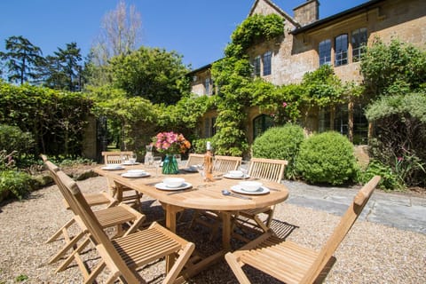 The Storybook Home Apartment in Taunton Deane