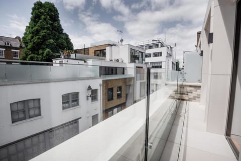 Blooming Lovely Apartment in London Borough of Islington