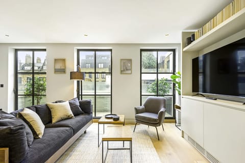 Blooming Lovely Apartment in London Borough of Islington