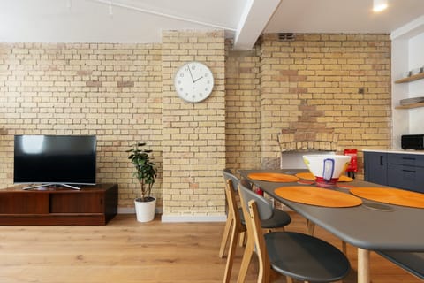 Warehouse Project Apartment in London Borough of Hackney