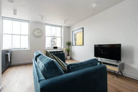 Shoreditch Stripes Apartment in London Borough of Hackney