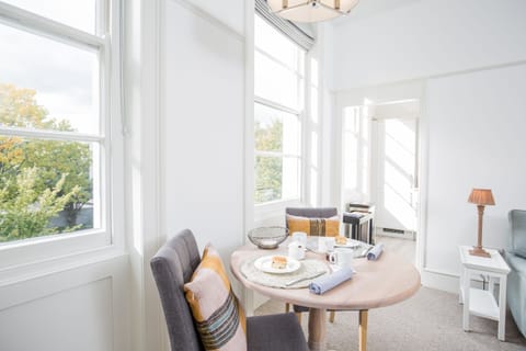 Pretty In Pastel Apartment in Cheltenham