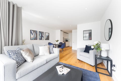 Slice of Life Apartment in London Borough of Camden