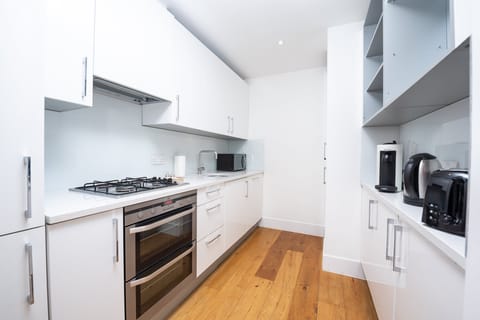 Slice of Life Apartment in London Borough of Camden