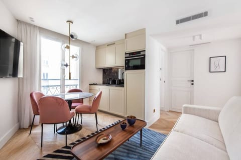 Monnier's Way Apartment in Paris