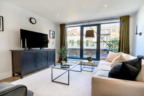 Vesper Martini Apartment in London Borough of Islington