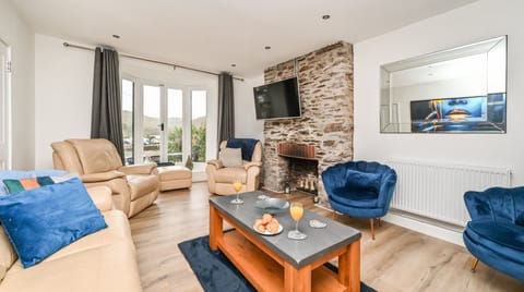 Moonlight on the Harbour Apartment in Looe