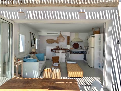 Driftwood Hideaway Villa in L'Escala