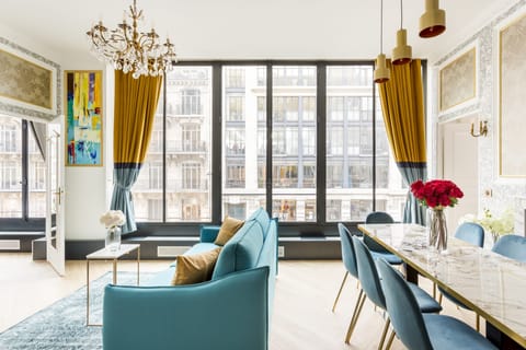 Gold Digger Apartment in Paris