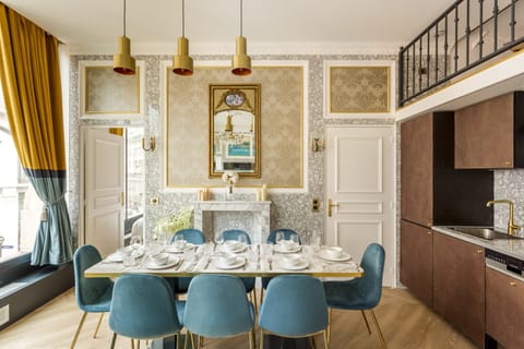 Gold Digger Apartment in Paris