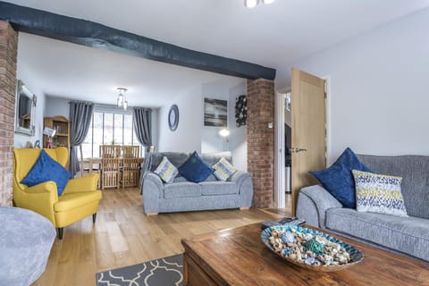 The Call of the Tides Apartment in Wales