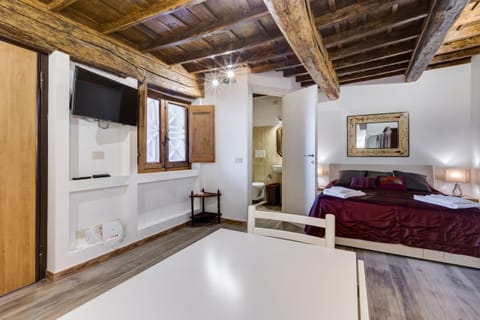 Il Legname Apartment in Rome