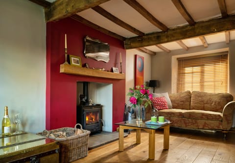 Changing Seasons Apartment in High Peak District