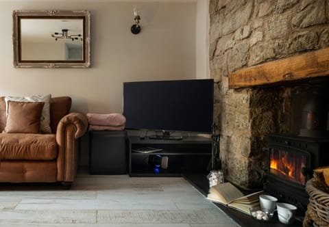 Atlantic Cartography Apartment in Wales