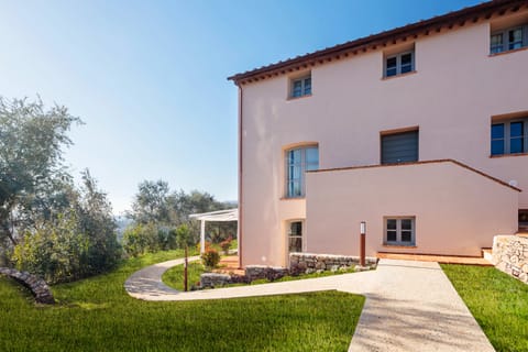 Daughter of Jupiter Apartment in Lucca