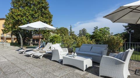 Flowering Raspberry Apartment in Capannori