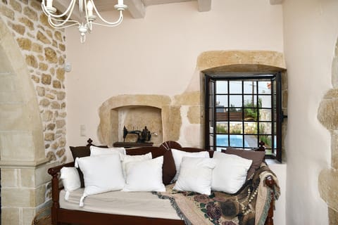 Eurydice's Moon Apartment in Crete