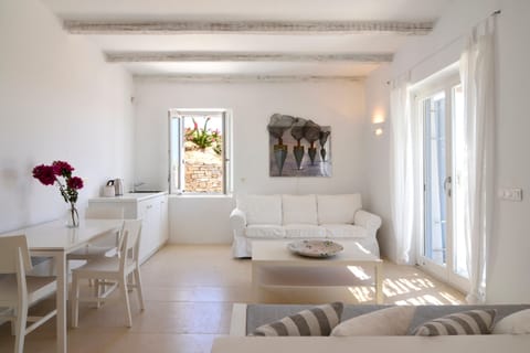 Postcards from Paros Apartment in Paros, Greece