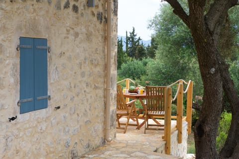 Stones in the Forest Apartment in Cephalonia