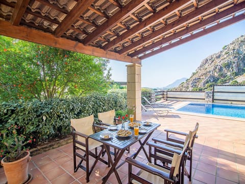 Helios & Sea Apartment in Crete