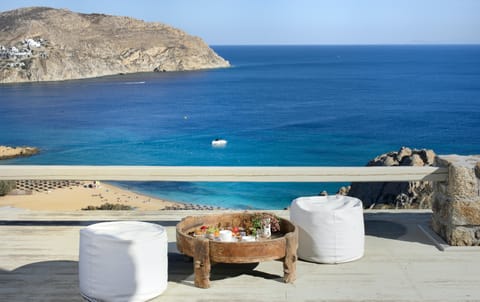 I See The Sea Apartment in Mykonos, Mikonos 846 00, Greece