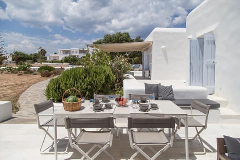 Cycladic Sparkle Apartment in Paros, Greece