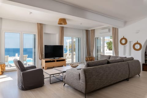 Delos Delight Apartment in Mykonos, Mikonos 846 00, Greece