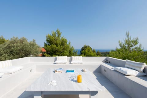 Fig & Grape Apartment in Sporades, Greece