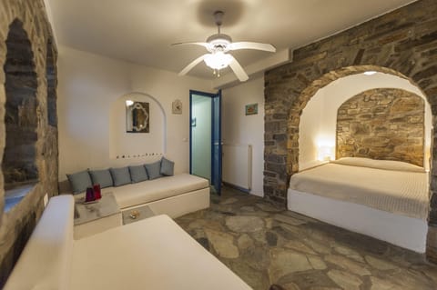 Greek Peony Apartment in Paros, Greece