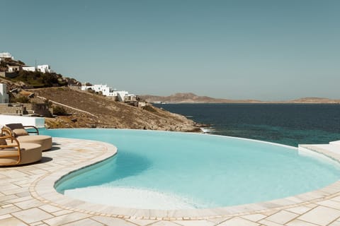 Sing of Summer & a Sunset Apartment in Mykonos, Mikonos 846 00, Greece