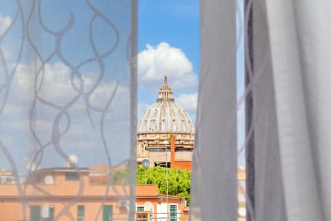 Saint Peter's View Apartment in Rome