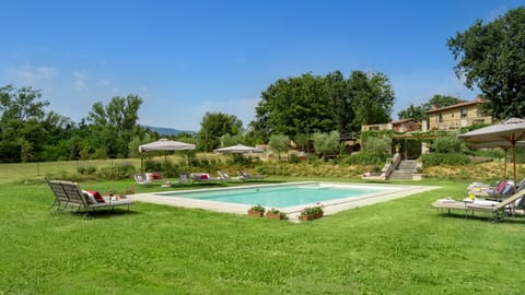 Cypress & Stone Apartment in Tuscany